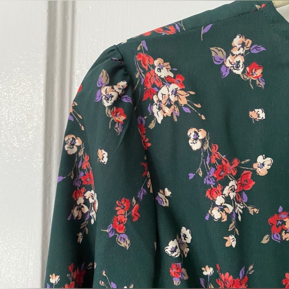 New Lost and Wander Floral-Print Wrap Top - 100% Exclusive - Picture 5 of 7